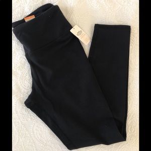 Maurices black 7/8 In motion Leggings